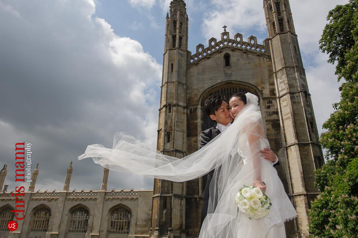 Cambridge pre-wedding shoot at King's College Chapel