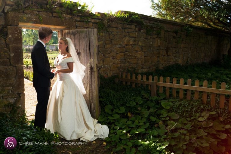 Read more about the article Brympton wedding photos – Felicity and Mike