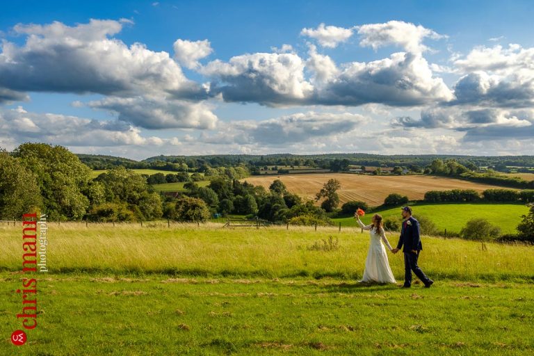 Read more about the article Surrey garden wedding in Gomshall | Jessica & Ben