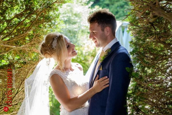 Read more about the article Oxfordshire country wedding | Friar’s Court | Anna & Adam